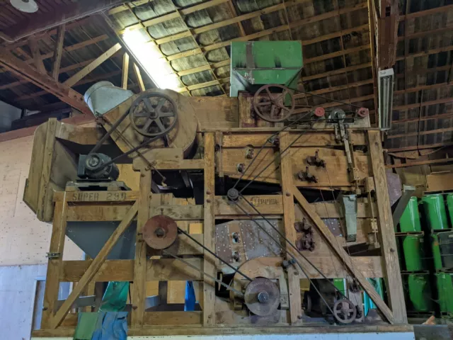 Good Condition, Working Super 29D Clipper Seed Cleaner