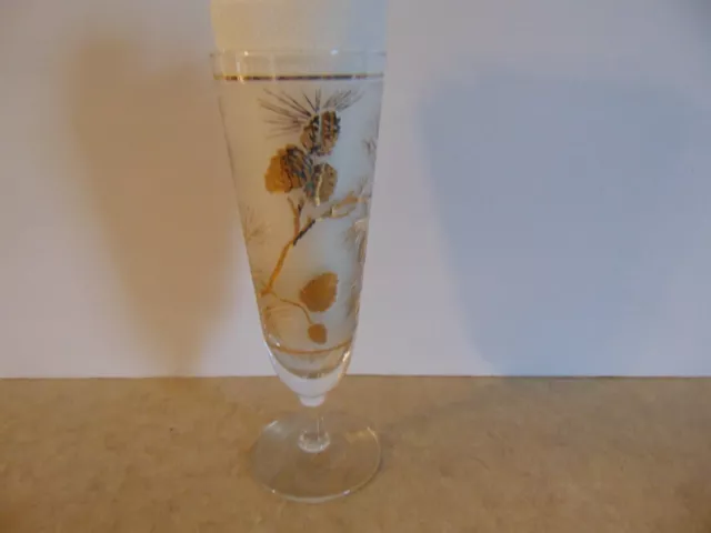 9 Libbey Pilsner glasses with gold pinecones on a frosted background 8 1/2" high 3