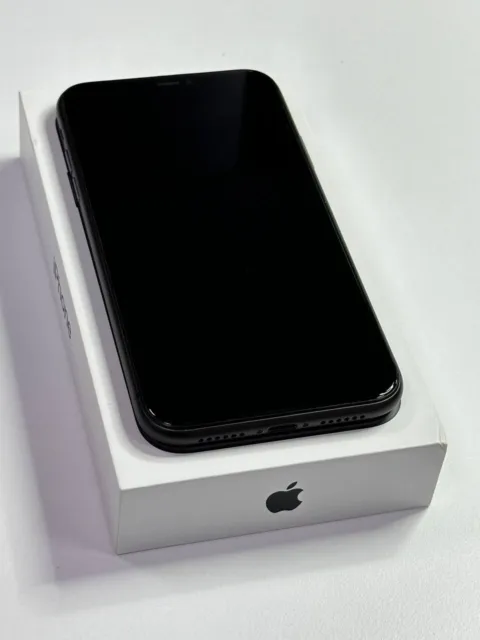 Apple iPhone 11 64GB Black Unlocked -Excellent  Condition + Box