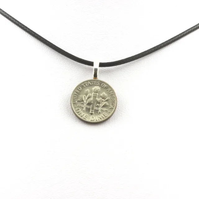 Collier pièce de monnaie USA 10 cents ""Roosevelt Dime"" Cordon noir.