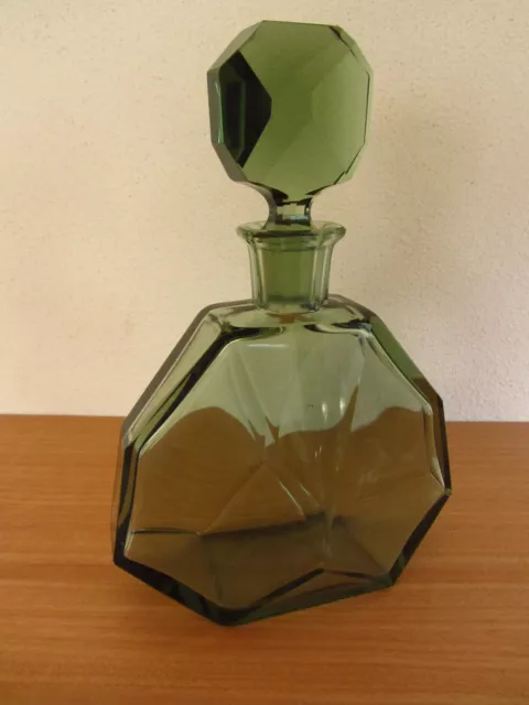 Grosser Parfüm Flacon Flasche Kristallglas geschliffen olivgrün H=ca.26 cm