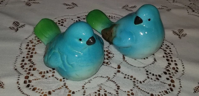 Vintage Pair Ceramic Bluebirds Figurines Approx 3" Tall Nice
