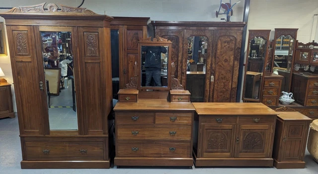Victorian Carved Walnut Four Piece Bedroom Suite