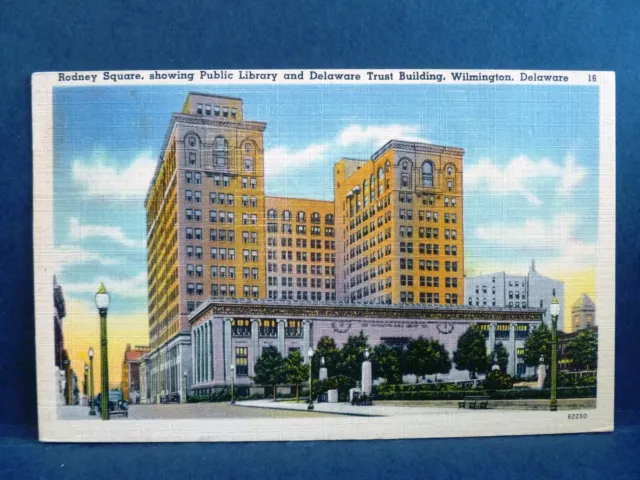 Postcard DE Wilmington Rodney Square Public Library & Delaware Trust Building