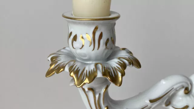 2 armiger festlicher  Porzellan Kerzenleuchter mit reichlichem Golddekor 3
