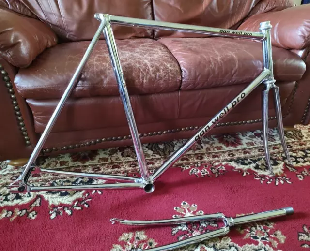 58 cm Gan Well Pro Chrome NJS Track frame with drilled and non-drilled forks