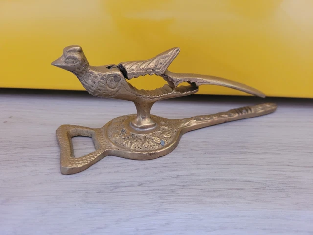Casse-noix en laiton chromé lourd BMF Germany, en noyer. | €49