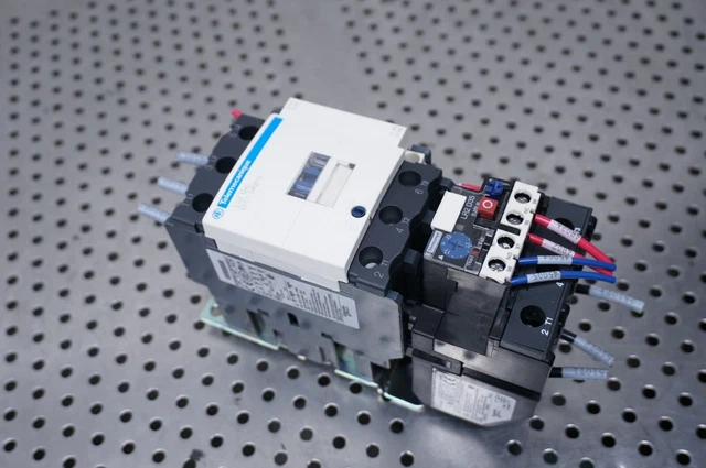Telemecanique LC1 D40 (LP1 D4011) Lp1 D4011 60a Amp 30hp @ 460V Ac Contactor