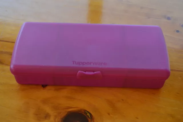 Tupperware Sandwich Keeper Plus -  Divided Lunchbox Lunch Box -