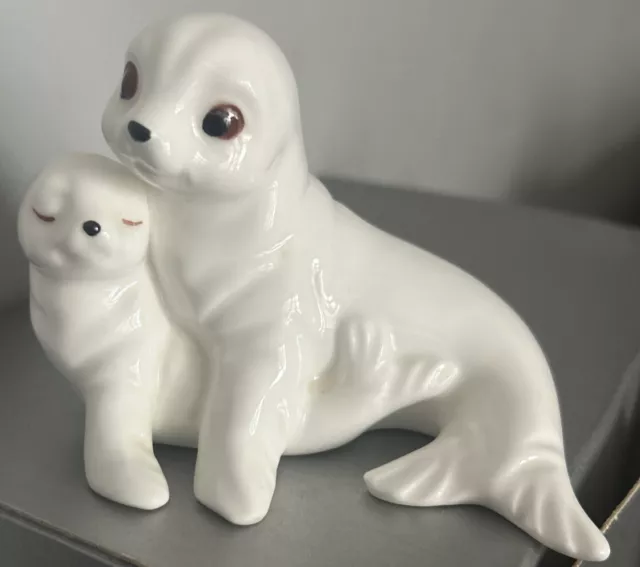 Royal Osborne Bone China Seal & Pup Figurine TMR 5598 Unboxed