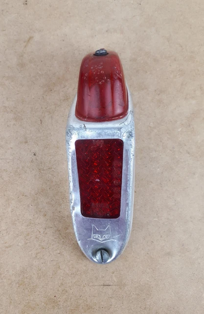 Feu Arrière De Vélo Vintage à Dynamo - Lampe Arrière Alu Rouge - Fabriqué En France (occasion)