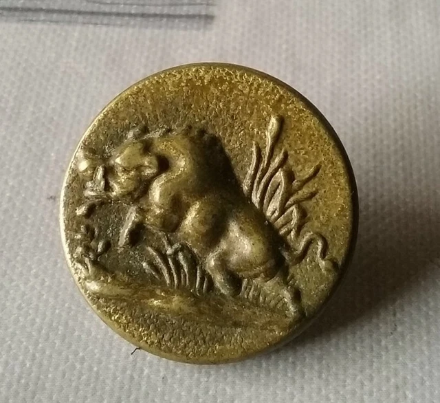 Ancien Bouton De Veste Chasse à Courre – Motif Sanglier Et Cheval