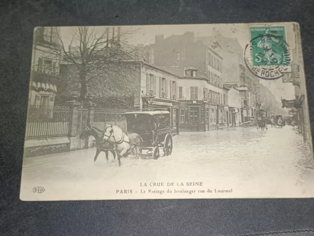 CPA 75 PARIS - La Crue de la Seine - Le Passage du Boulanger rue de Lourmel