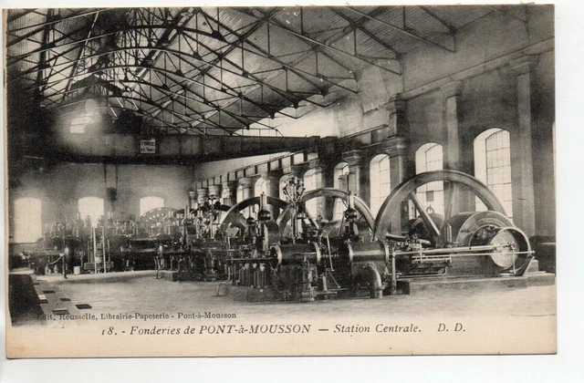PONT A MOUSSON - Meurthe et Moselle - CPA 54 - Les FONDERIES - Station centrale