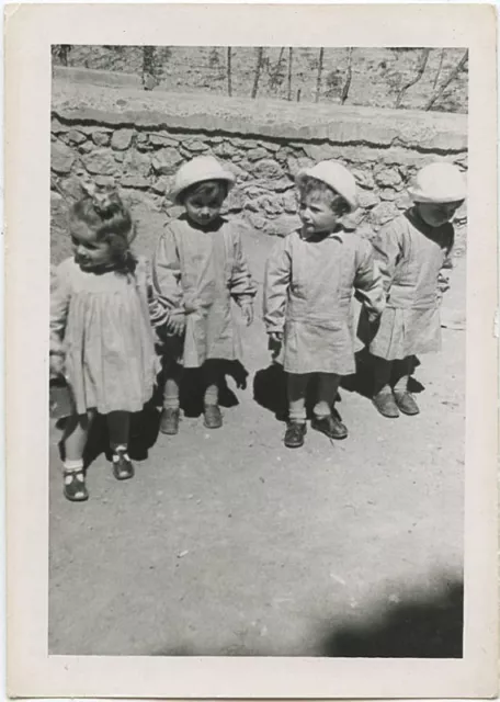 Four Charming Children Original Vintage Snapshot Photo