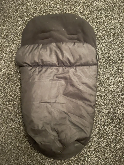 Baby Travel schwarz Fußmuff kuschelig gemütliche Zehen
