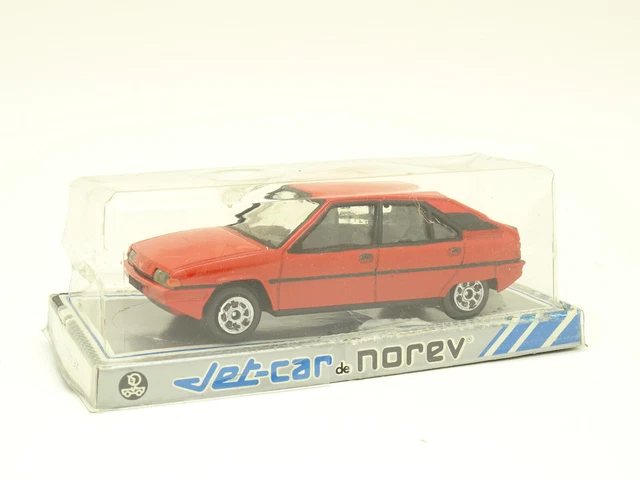 Citroën 2CV Cabrio Offen In Rot (1949-1990) – Welly Modell Im Maßstab Ca. 1/43, Mit Individuellem Wunschkennzeichen, Ca. 12 Cm Lang