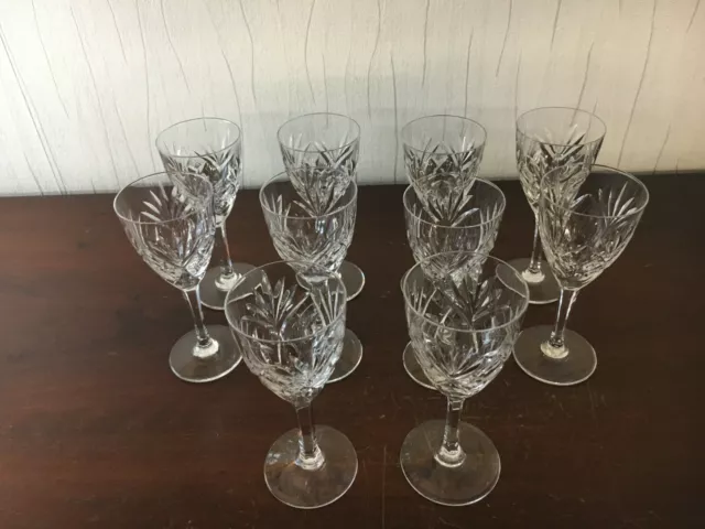 23 verres à vin blanc modèle Chantilly  cristal de Saint Louis /prix à la pièce