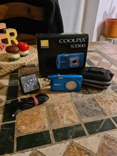 Nikon Coolpix S3300 Blau / Kompakte Digitalkamera / Schöner Zustand ✅