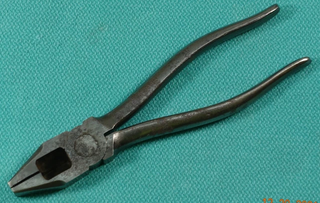 Late 1950's KRAEUTER USA No. 1830- 7" Lineman, Electrician Side Cutting Pliers 6