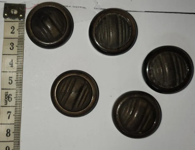 5 boutons bombés marron foncé avec relief 25 mm