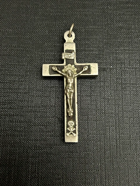 Pendentif Ancien En Métal Blanc - Style Religieux - Début XXe Siècle