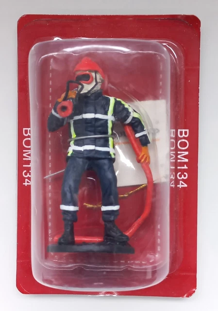 Figurine Pompiers En Résine – 25 Cm, Socle Massif, Personnalisable Avec Plaque Gravée, Idée Cadeau Retraite Ou Hommage