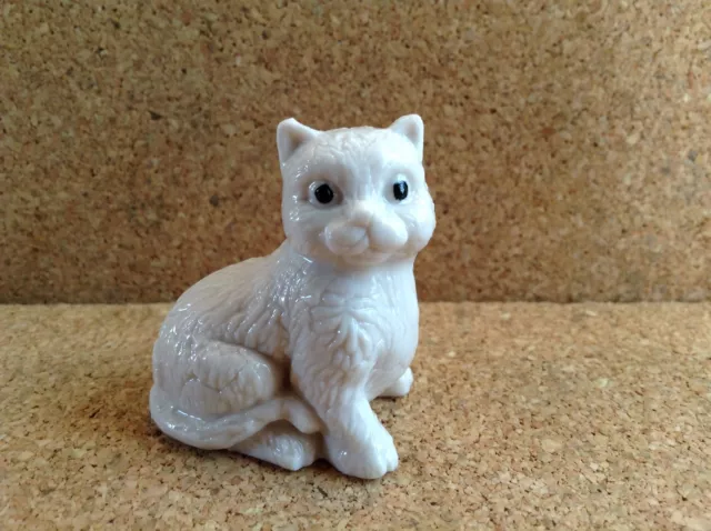Wade Whimsie White Burslem Cat Approx 1.5 Inches High