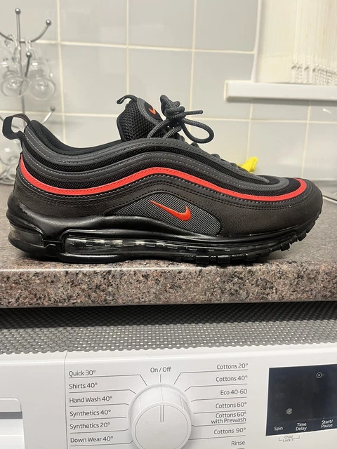 Can you put nike air max 97 discount in the washing machine