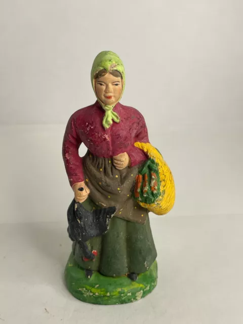 Santon ancien Carbonel . Femme à la poule. 9 cms