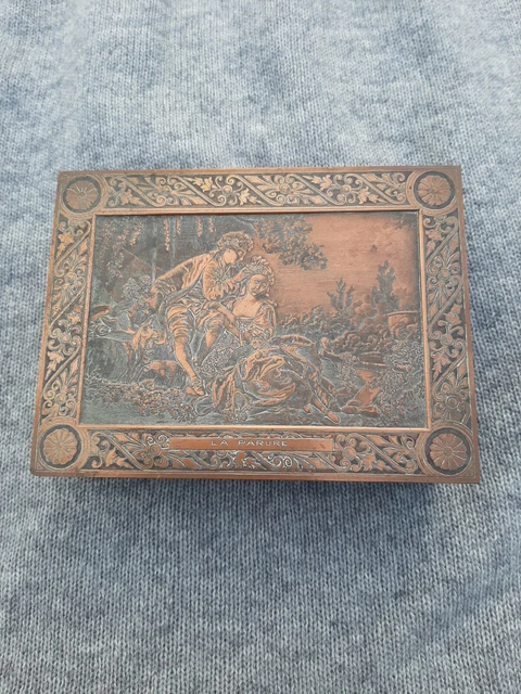 Boîte à bijoux vintage en métal argenté en forme de