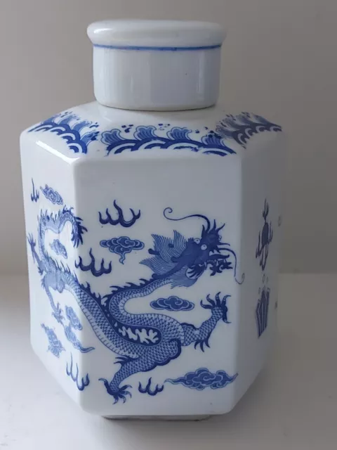 Vintage Chinese Porcelain Ginger Jar Blue & White Dragon Design Hexagonal 7"
