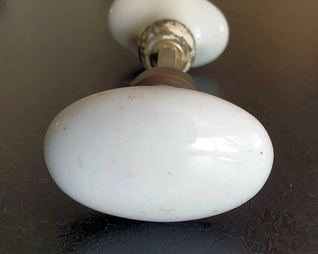 Poignée De Porte Ancienne En Porcelaine