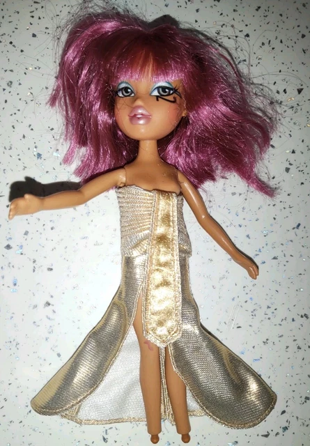 bratz gold dress Bratz Dolls Glitter Dress BRATZ DOLL YASMIN IN GOLD GLITTER GOWN WHITE #305456967
