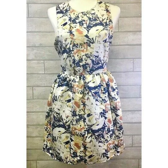 Pim + Larkin floral fit and flare dress with pockets size Small sleeveless