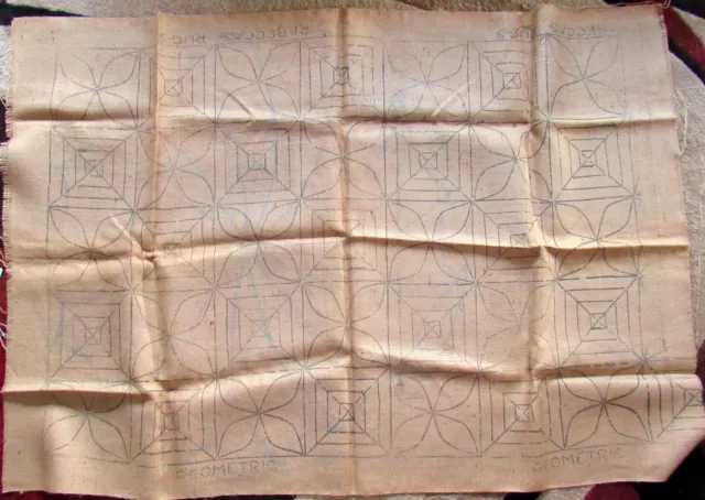 "Patrón de enganche de alfombra vintage, ""geométrico"" #572, lona de arpillera 50"" x 36"