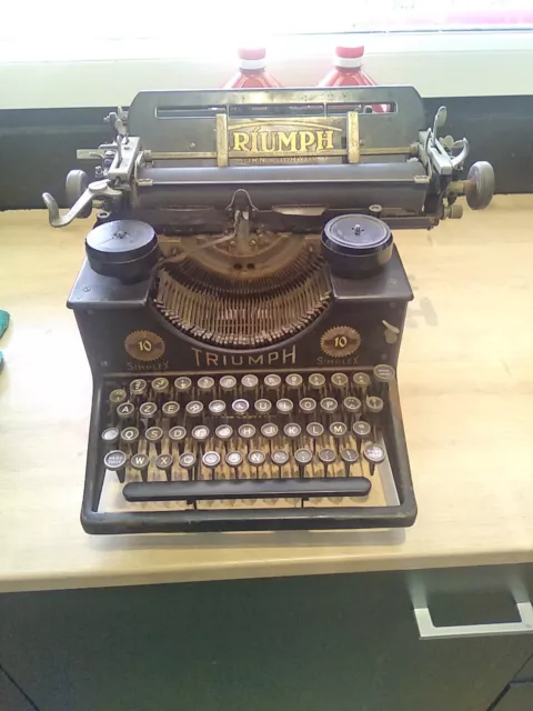 Machine à écrire Anciennes Triumph  Horn & Gorwitz