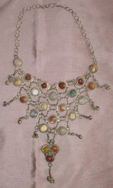 Collier vintage avec pendentif cabochon et pierre d'agate