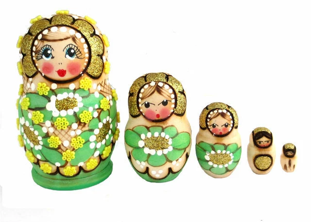 Matriochka traditionnelle vert 7 poupées gigognes russes peinte à