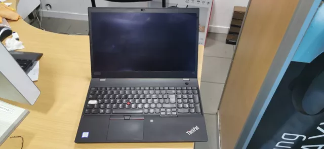 PC Lenovo THINKPAD T590 i5 8Gnd 16Go SSD 512Go tactile et clavier rétro éclairé