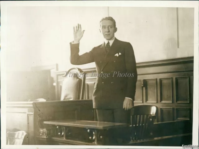 1930 Charles H Hand Ny Sanitation Sworn In At Healy Bribe Trial Courts 6X8 Photo