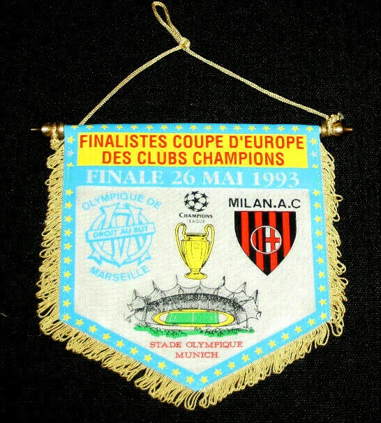 Fanion Vintage AC Milan – Italie – Ancien Modèle – Collection
