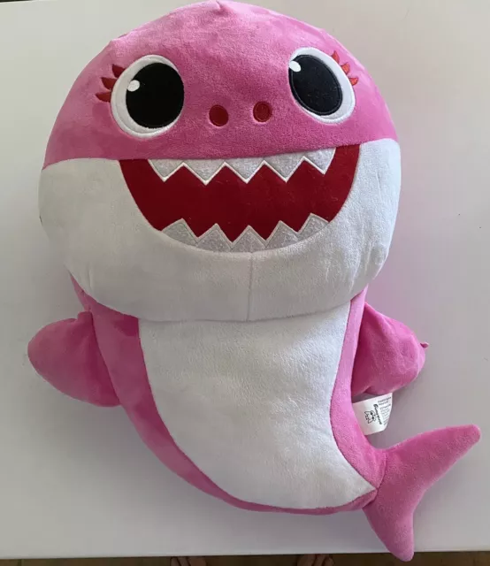 PINKFONG BABY SHARK Official Song Plush by WowWee - Pink Mommy Shark ...