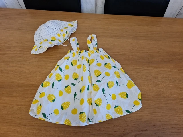 Bundle of lovely girl's clothes, age 2-3/3-4 yrs 37 Items & bundle of hair clips 2