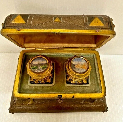 Elegant Box For Napoleon III Perfume Two Bottles Set French 19th Golden Metal