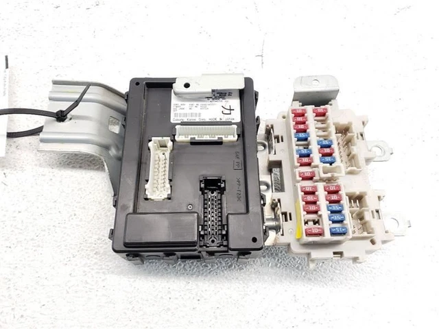 04 Infiniti G35 Coupe Body Control Module OEM 284B1AC301