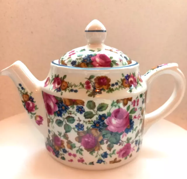 Vintage  Sadler  Old Chintz  Floral and  Roses Teapot  Made In England.