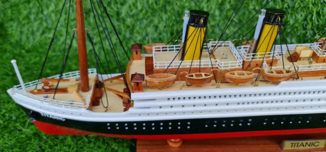 23" RMS Titanic Ocean Liner Wooden Model Ship 1:440 3
