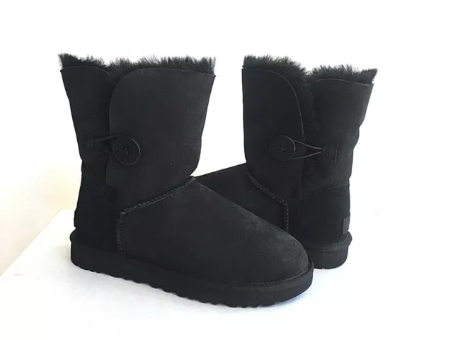 Ugg Short Bailey Button Ii Black Water Resistant Boot Usa 7 / Eu 38 / Uk 5.5