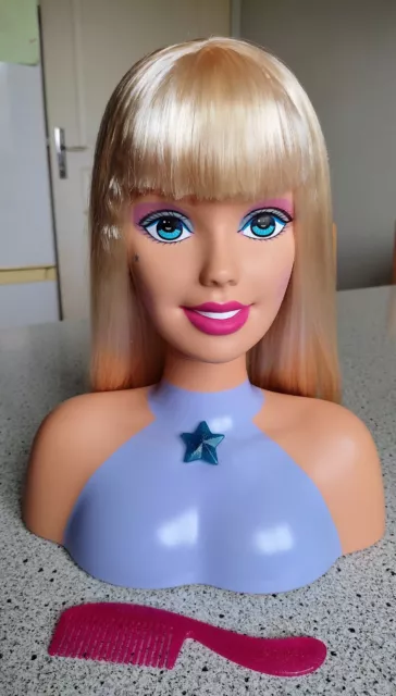 Barbie tête à coiffer Mattel